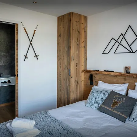 Calid - Ovo Network 木屋